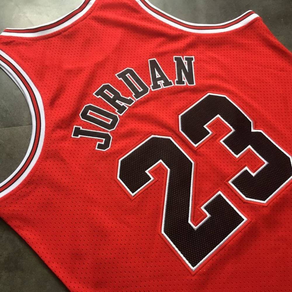 Men's Chicago Bulls Michael Jordan #23 Throwback Red 1996-97 Hardwood Classics Player Jersey-Pro Kit Vault | Brand New 26/27 Sports Jerseys